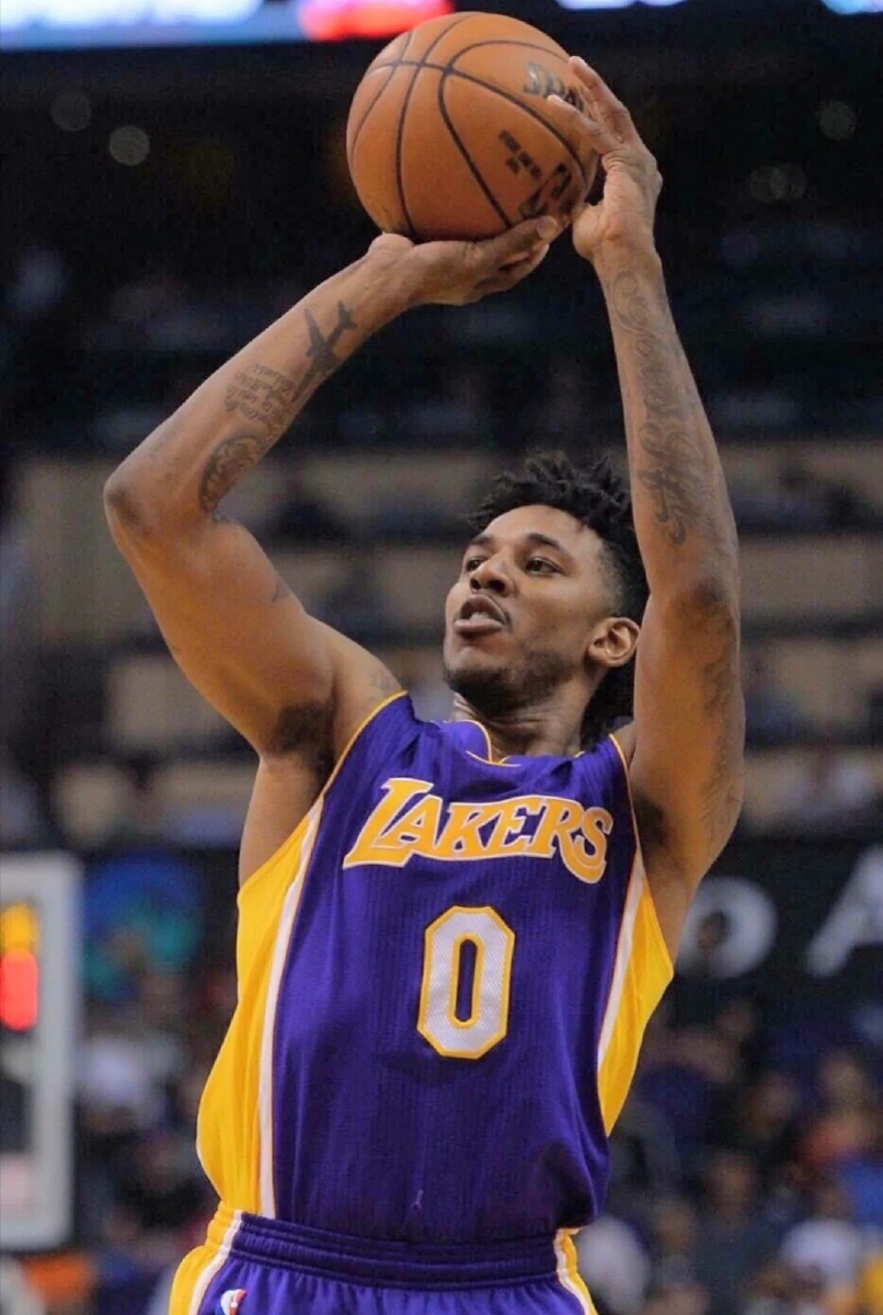 日媒：J2甲府风林45岁后卫山本英臣出轨球队死忠球迷妻子