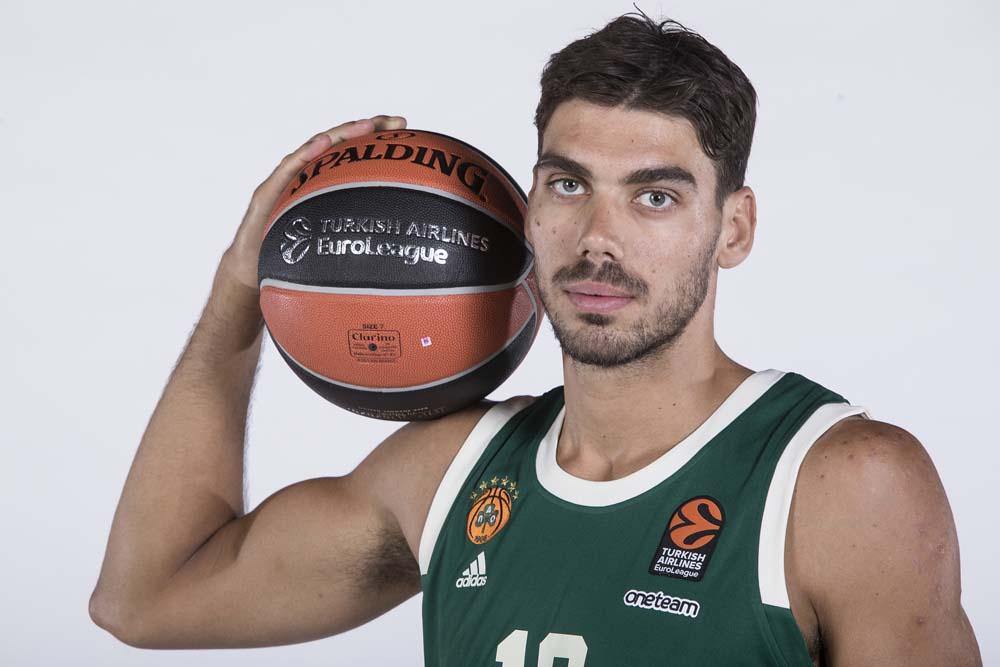 几度哽咽，孙兴慜结束十年热刺生涯