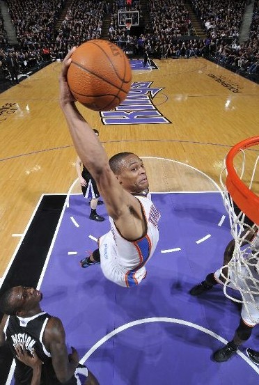 西甲半场：伦布雷拉斯闪击，亚马尔破门，巴萨2-1阿拉维斯