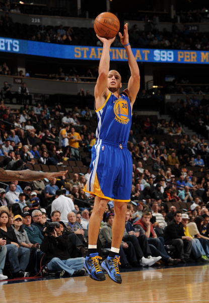 弗拉门戈提前一轮巴甲夺冠，连发多条社媒嘲讽帕尔梅拉斯